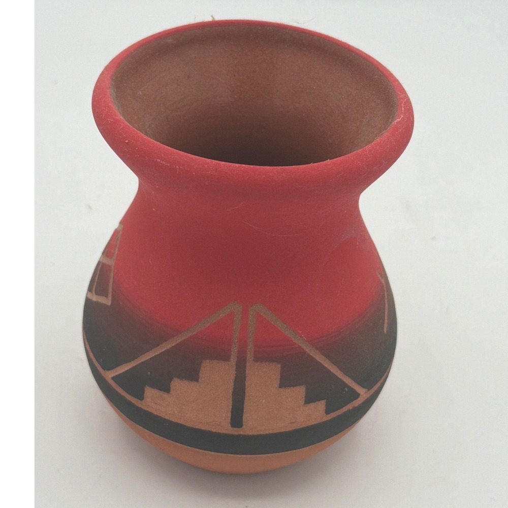 Vintage Sioux Pottery Signed Red Clay Vase Hand Carved Native American +Pamphlet